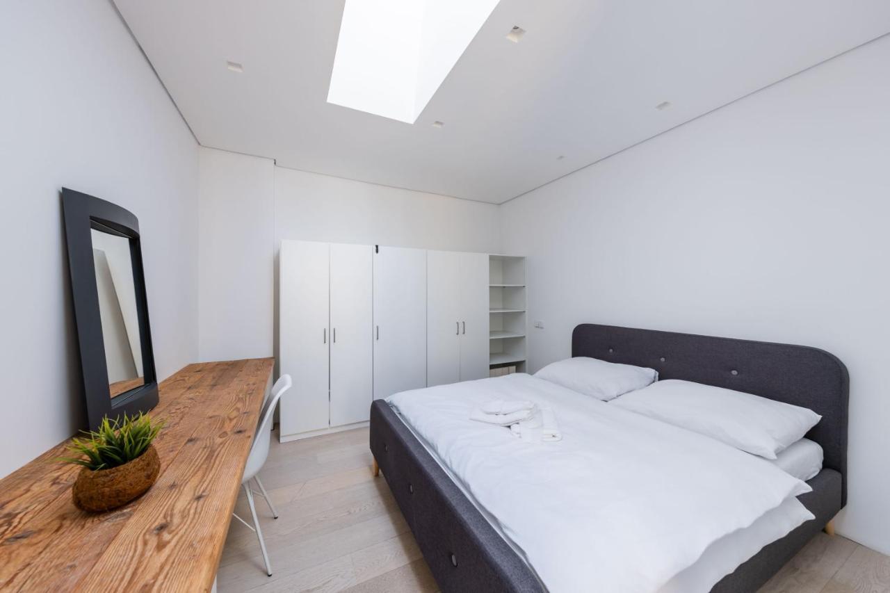 Boheme Apartments Charle'S Square ปราก ภายนอก รูปภาพ